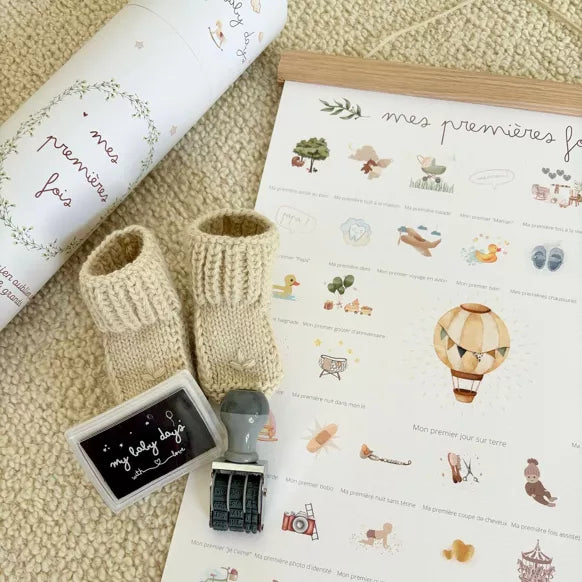 Coffret complet Mes Premières Fois - Affiche 'Classique' (Affiche + Tampon + Encrier + Porte-Affiche + Tube Cadeau)