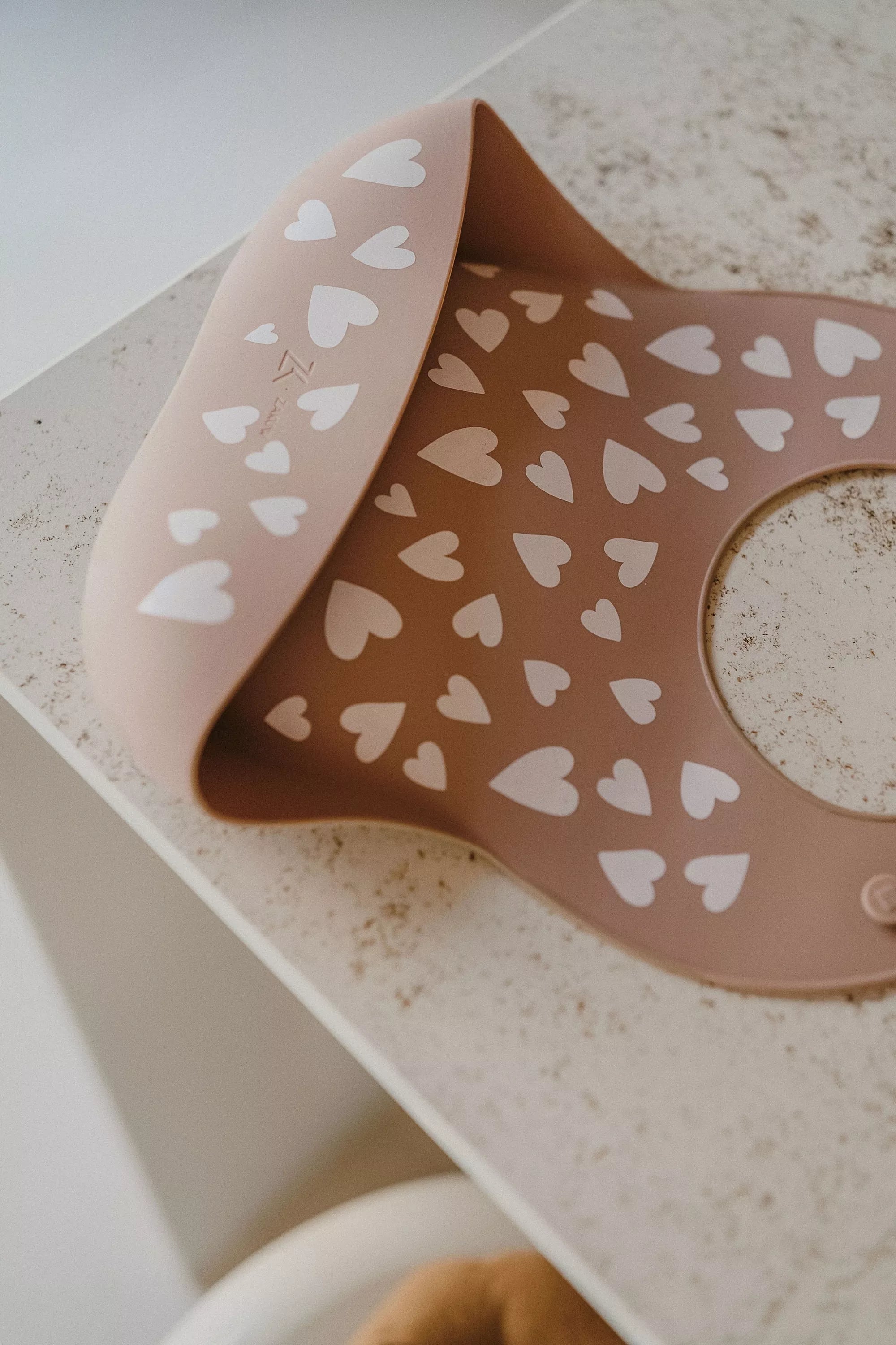 Bavoir en silicone - Fall in love taupe Rose