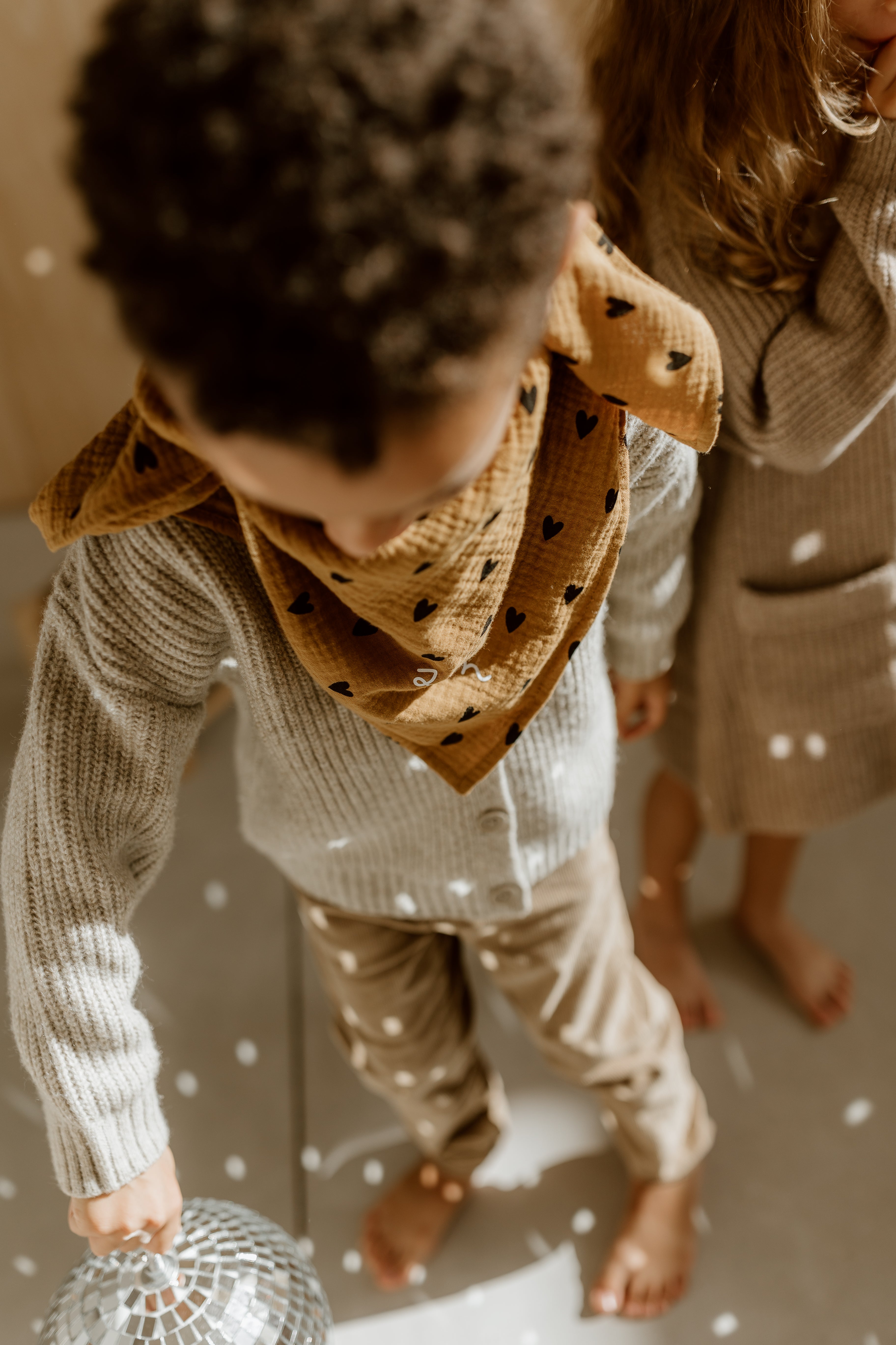 Foulard - Gaze beige cœurs noirs