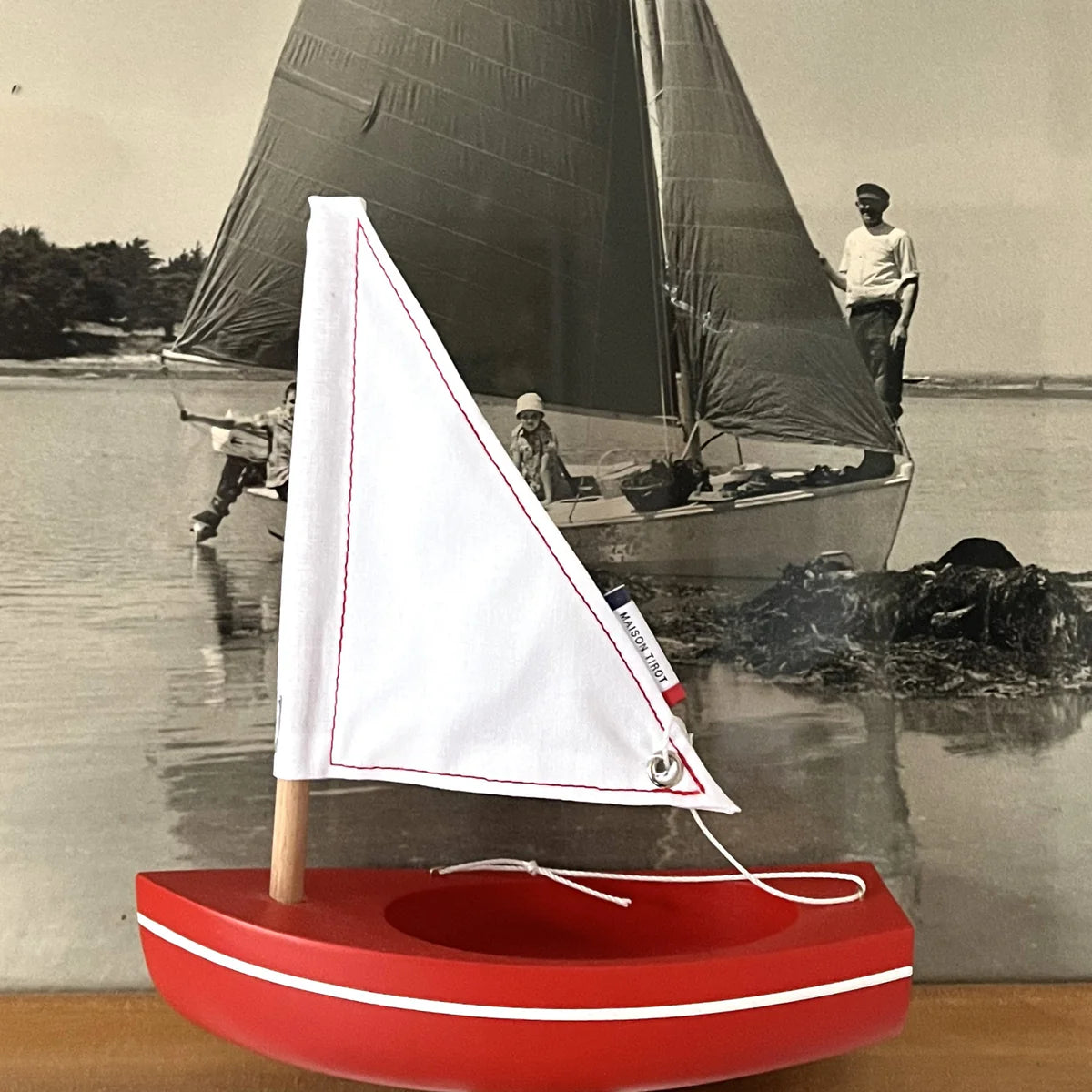 Le Bachi Rouge - Jouet de bain - MAISON TIROT