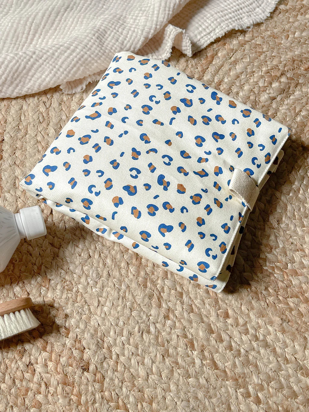 Matelas à langer nomade Léopard