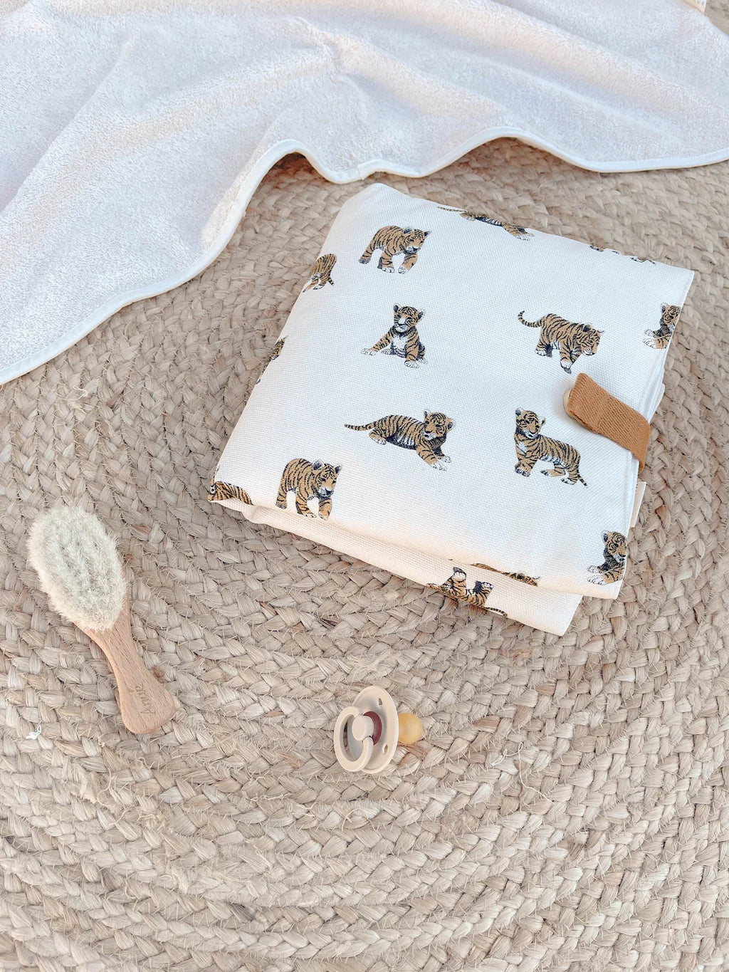 Matelas à langer de voyage - ADAM
Tigre Brown