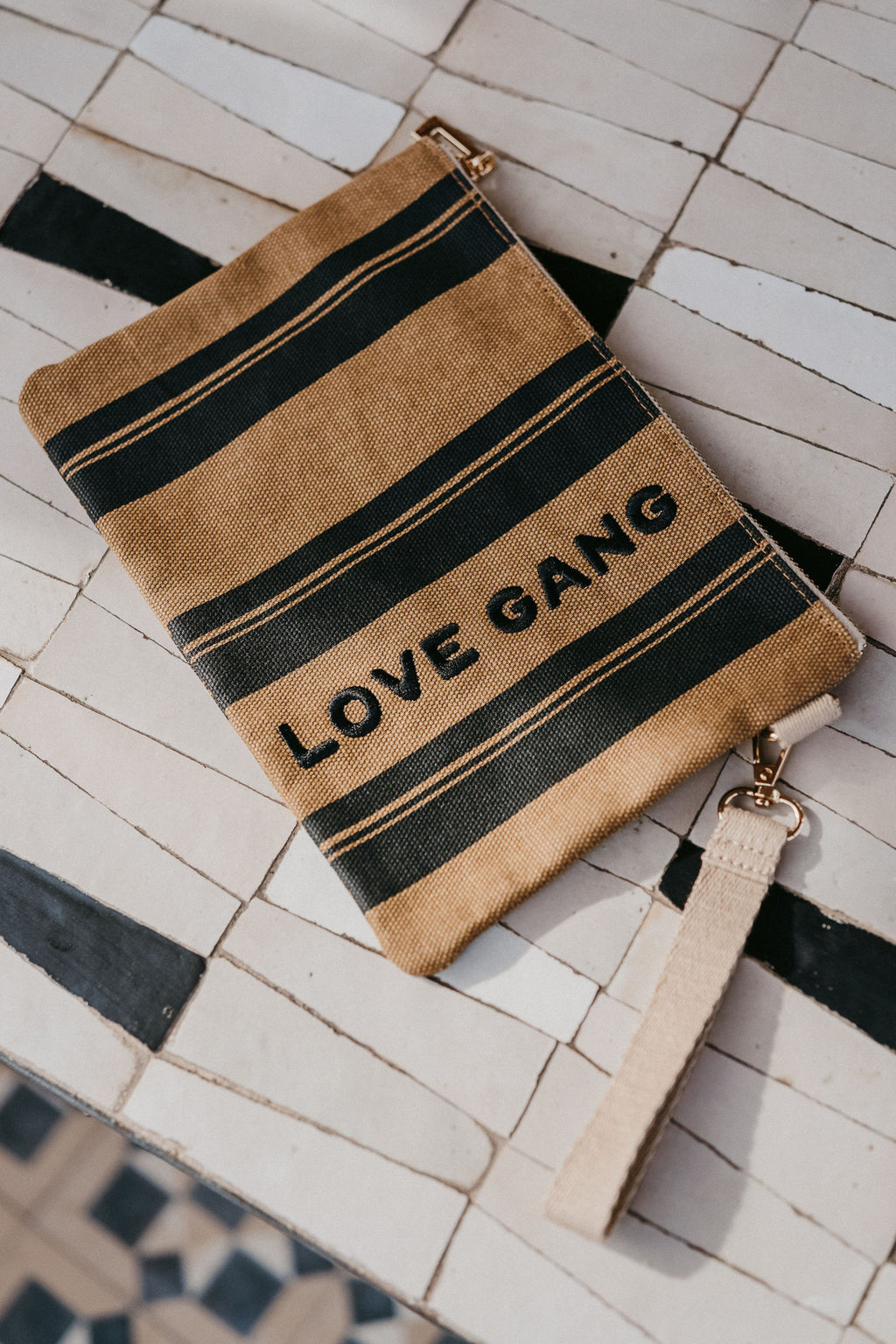 Pochette Kira - Love Gang